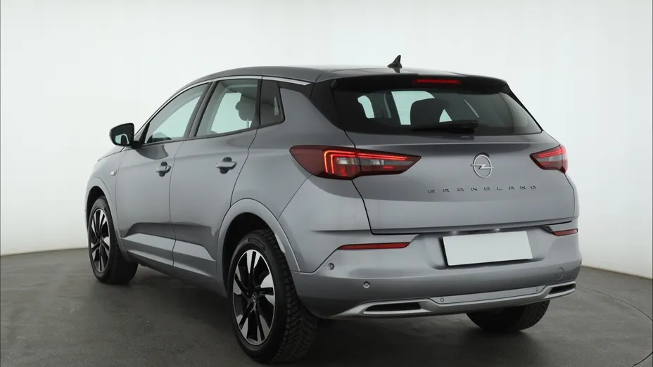 Opel Grandland -