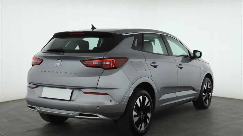 Opel Grandland -