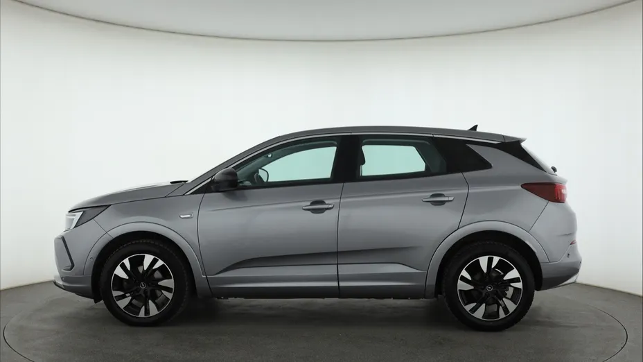 Opel Grandland -