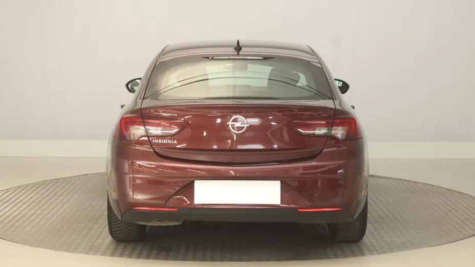 Opel Insignia -
