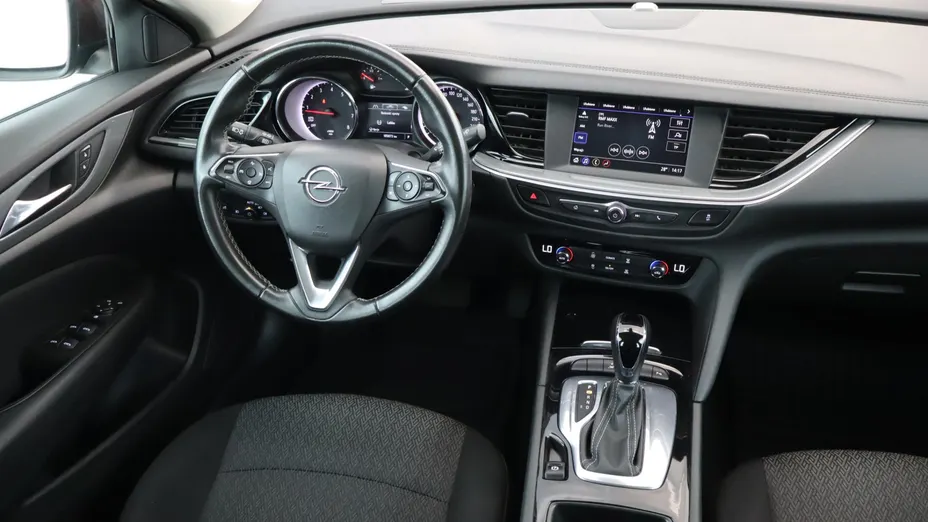 Opel Insignia -