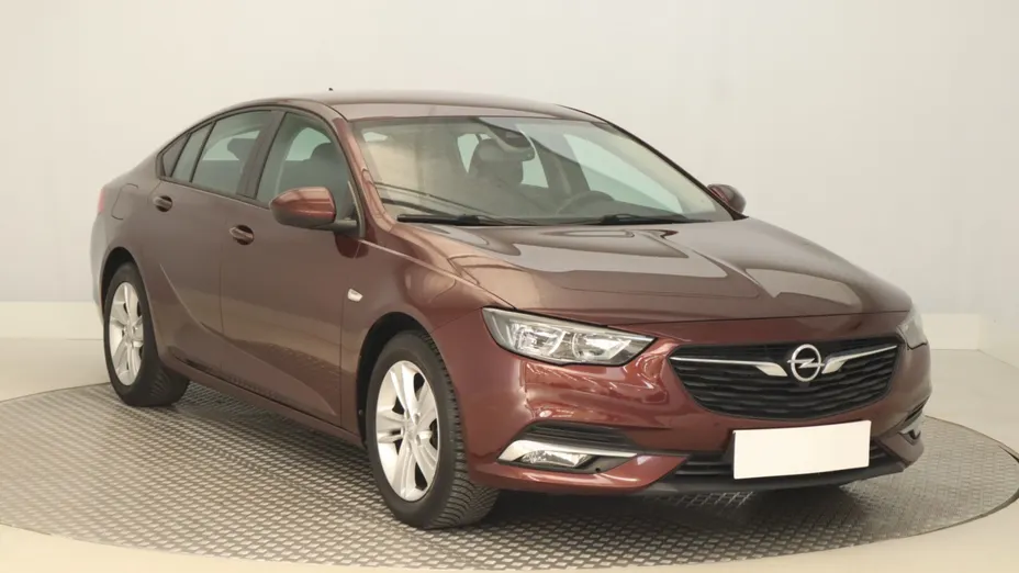 Opel Insignia -