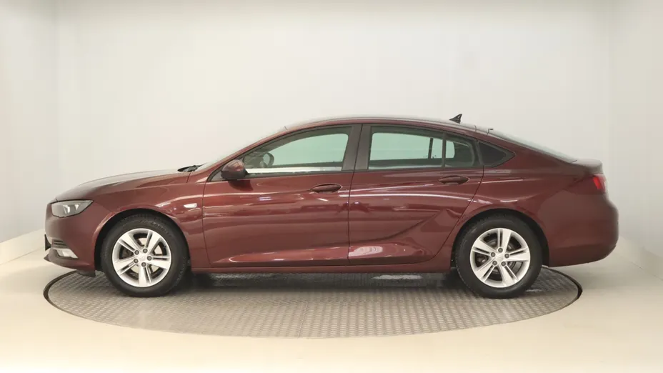 Opel Insignia -