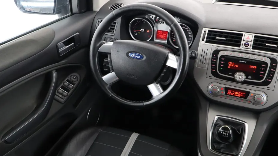 Ford Kuga -