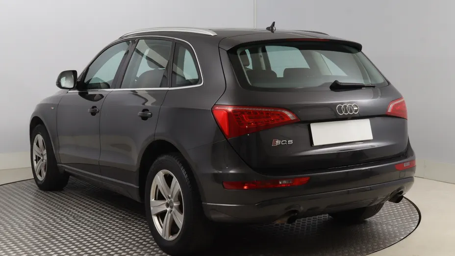 Audi Q5 -