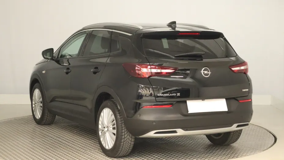 Opel Grandland -