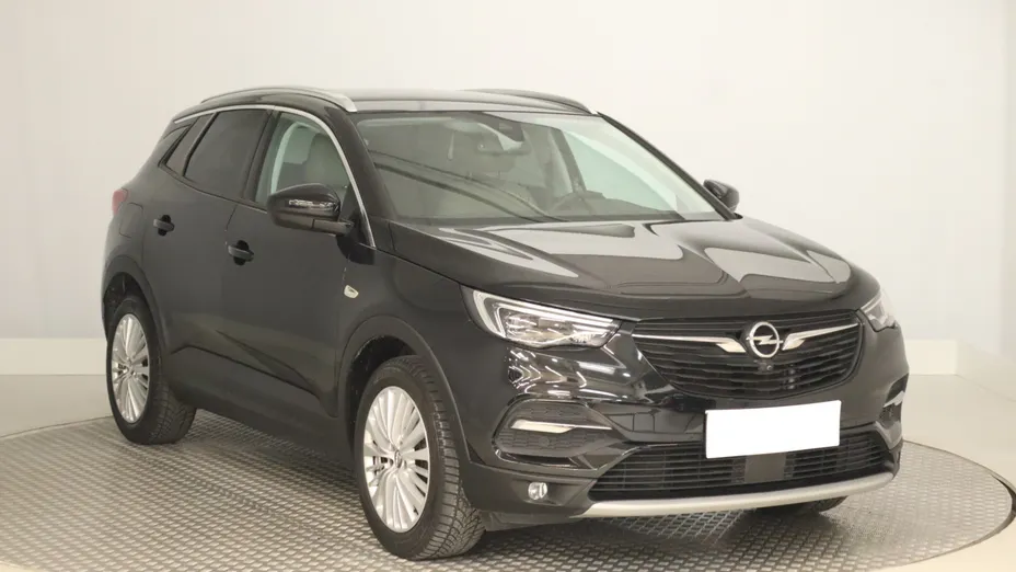 Opel Grandland -