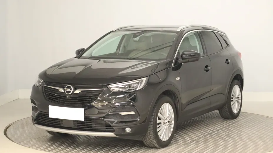 Opel Grandland -