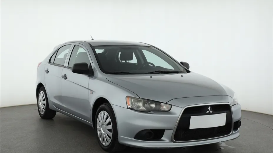 Mitsubishi Lancer -