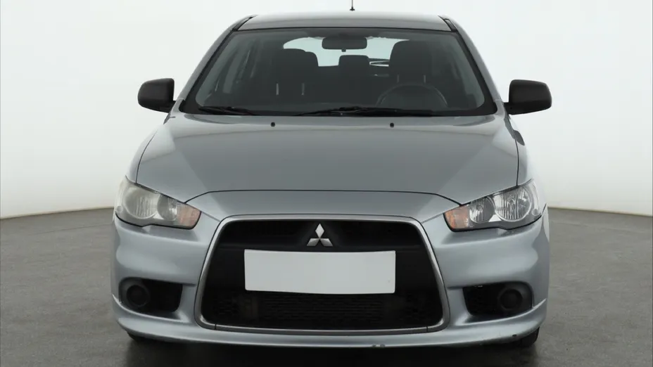 Mitsubishi Lancer -
