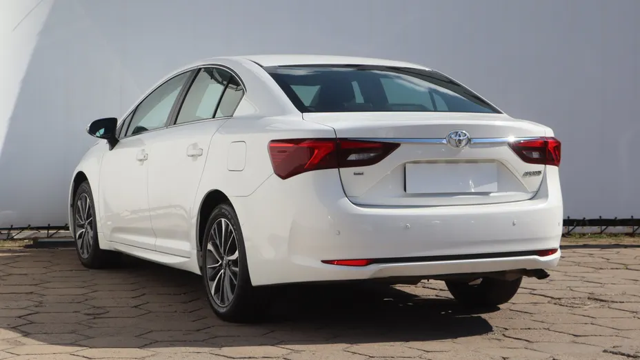 Toyota Avensis -