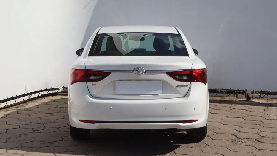 Toyota Avensis -