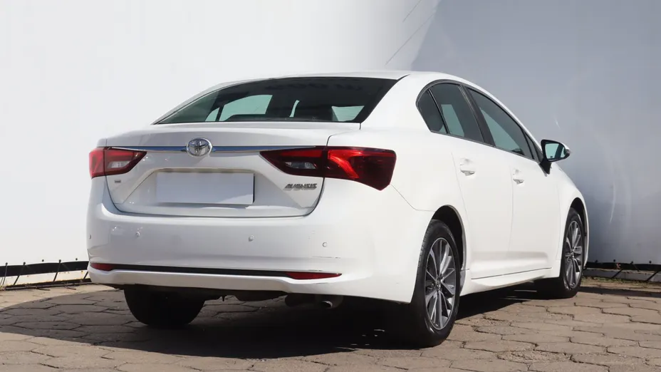 Toyota Avensis -