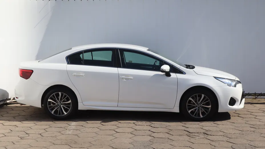Toyota Avensis -