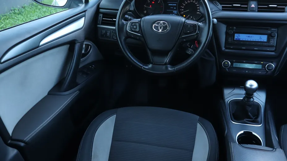 Toyota Avensis -