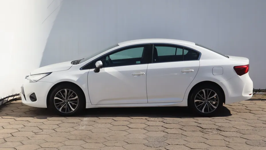 Toyota Avensis -