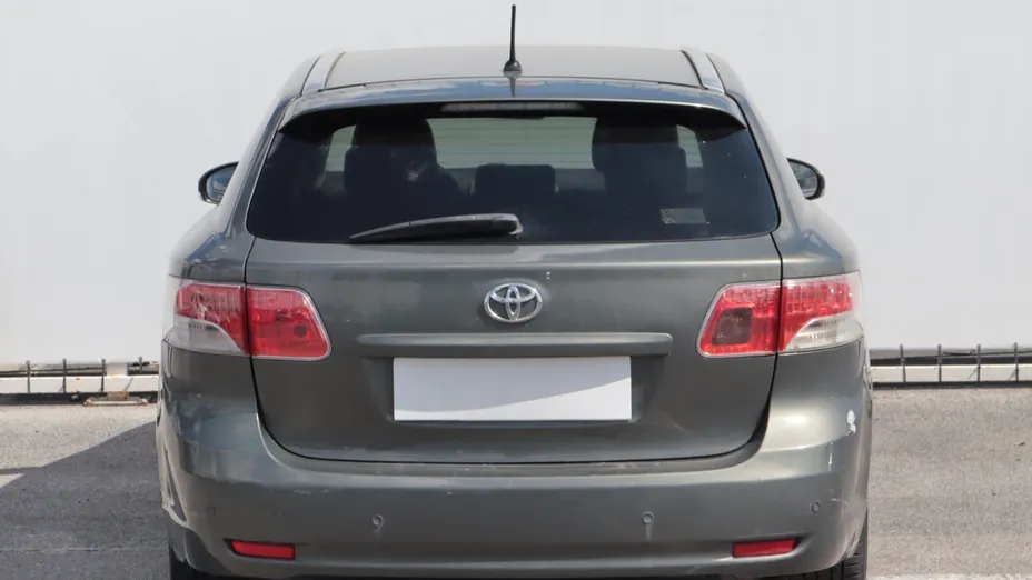 Toyota Avensis -