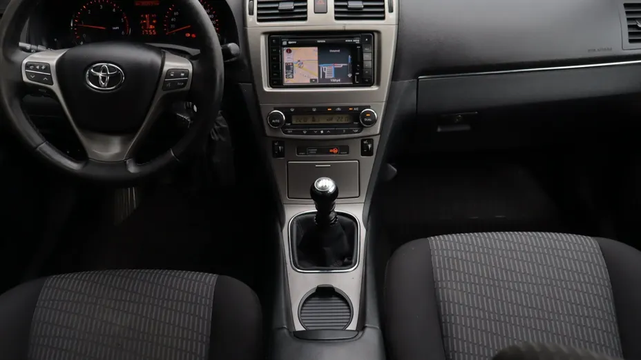 Toyota Avensis -