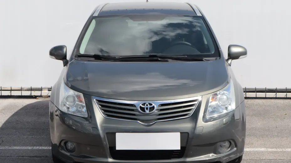 Toyota Avensis -