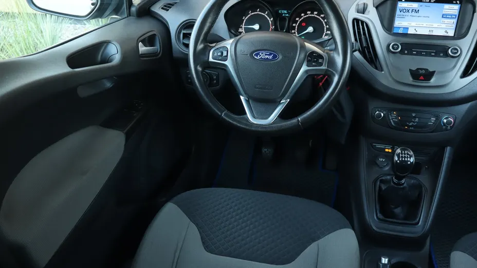 Ford Transit Courier -