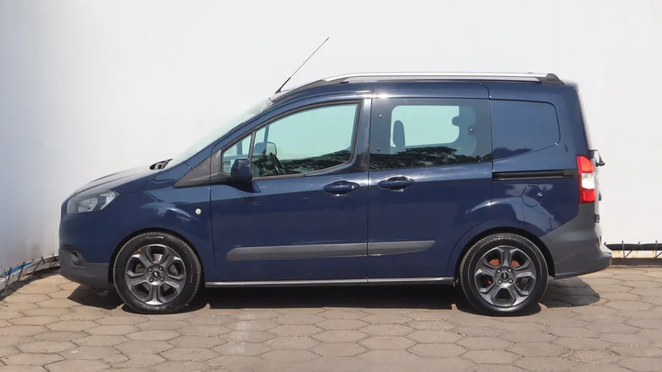 Ford Transit Courier -