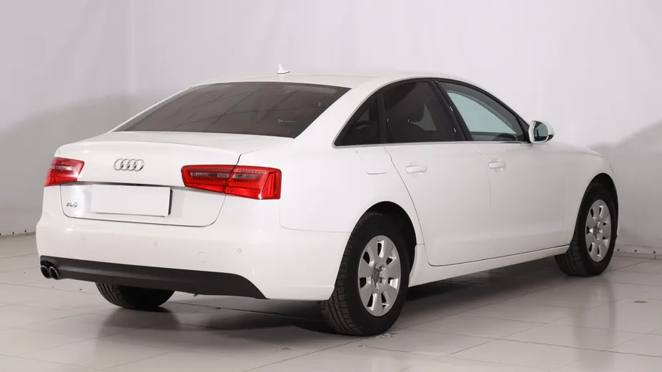 Audi A6 -