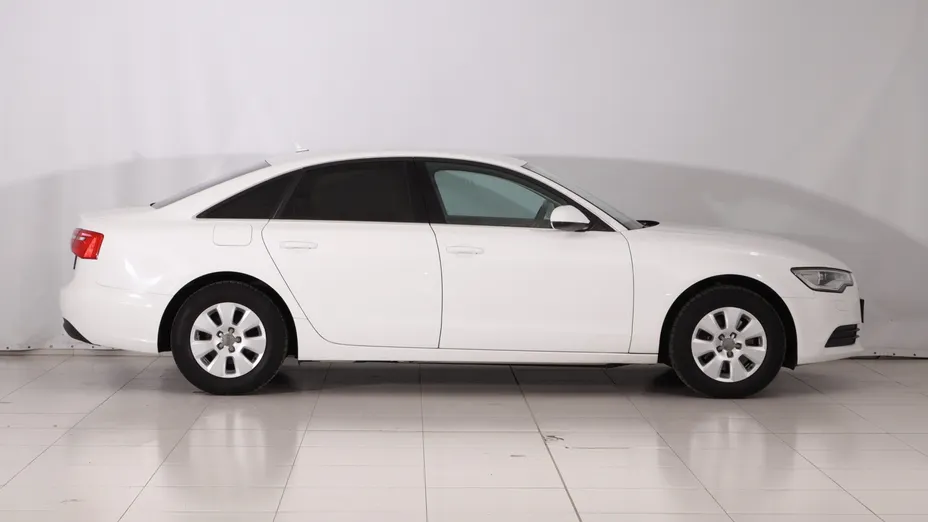 Audi A6 -