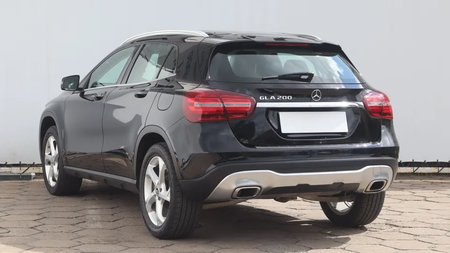 Mercedes GLA -