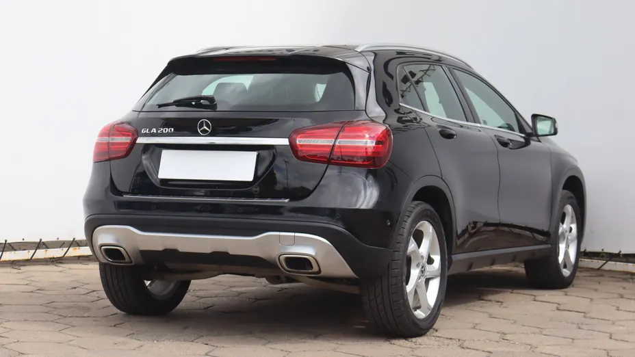 Mercedes GLA -