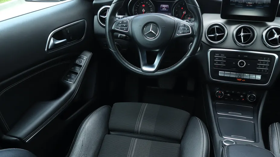 Mercedes GLA -