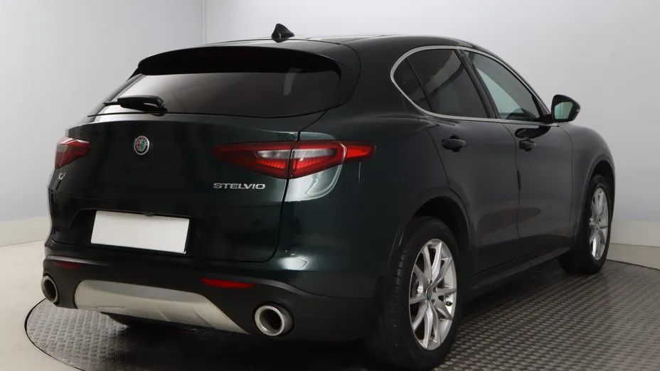 Alfa Romeo Stelvio -