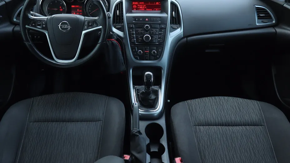 Opel Astra -