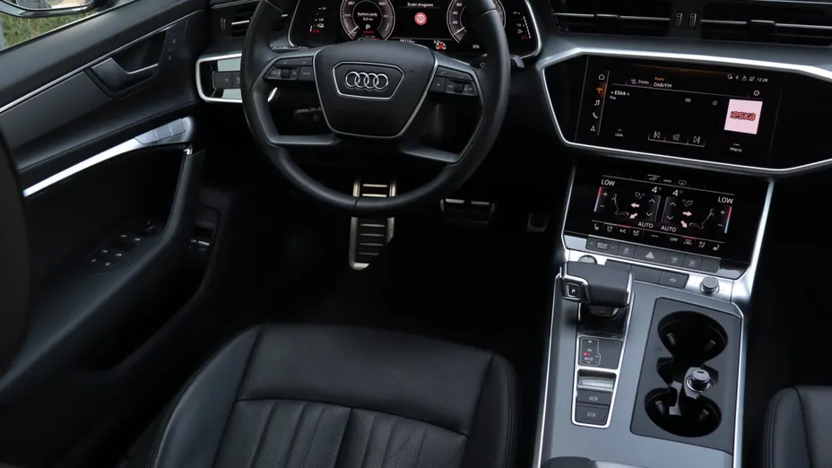 Audi A6 -
