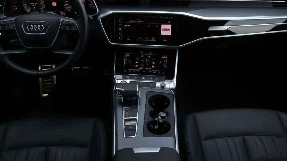 Audi A6 -