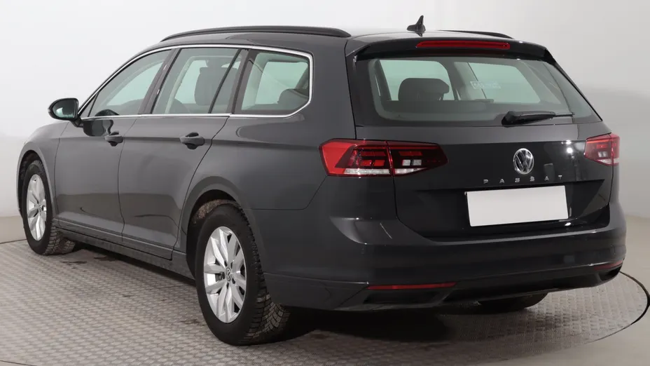 VW Passat -