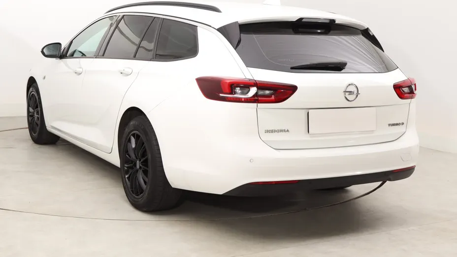 Opel Insignia -
