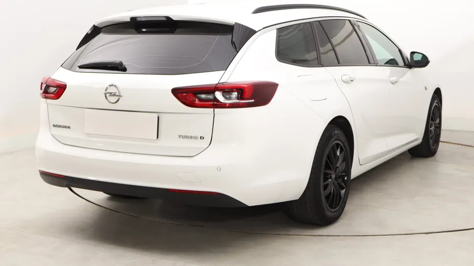 Opel Insignia -