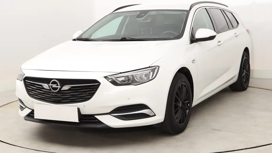 Opel Insignia -