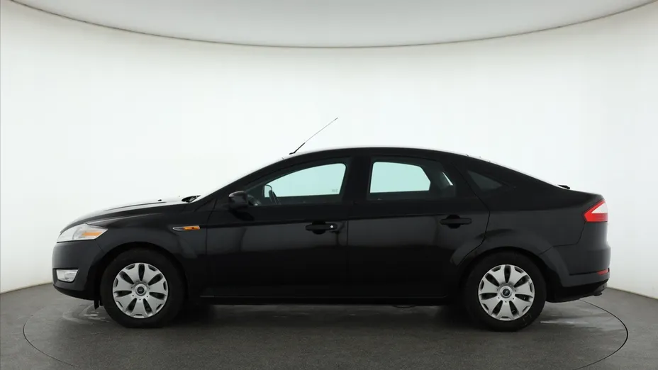 Ford Mondeo -