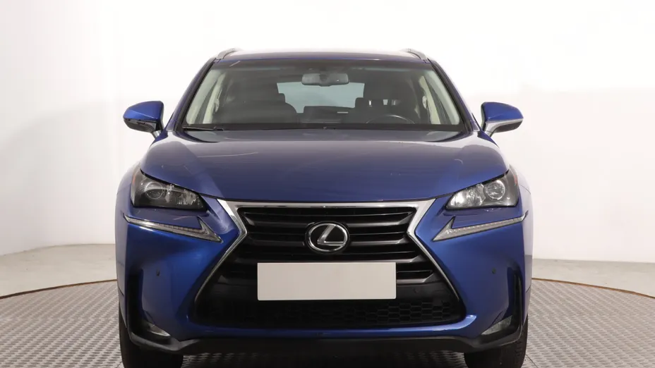 Lexus NX -