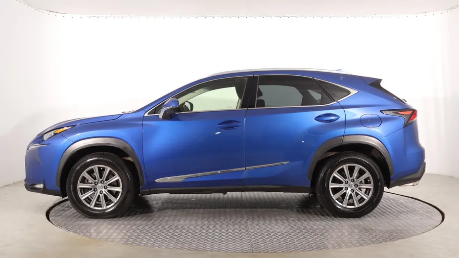 Lexus NX -
