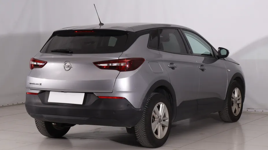 Opel Grandland -
