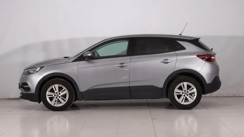 Opel Grandland -