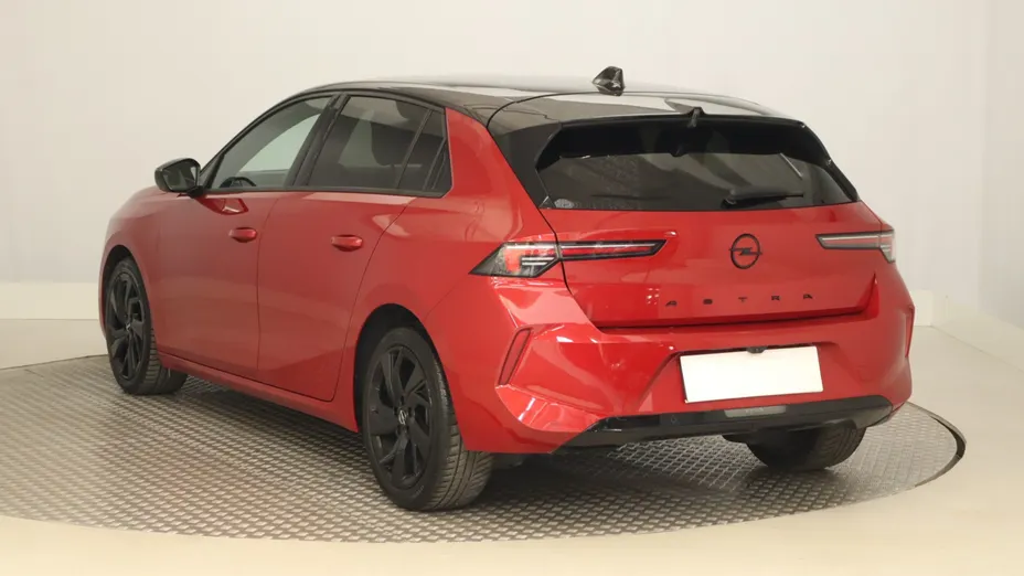 Opel Astra -