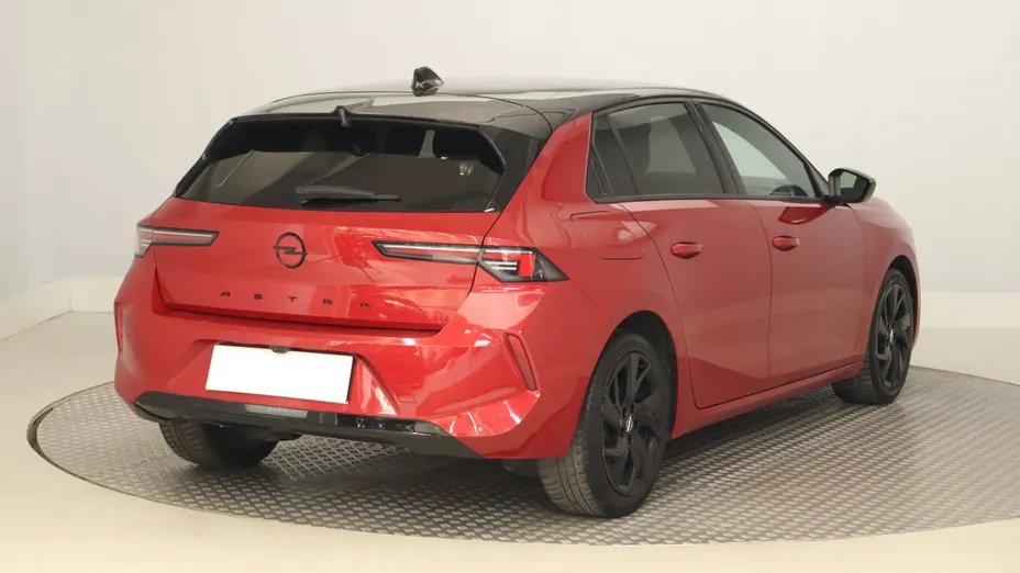 Opel Astra -