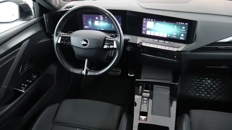 Opel Astra -