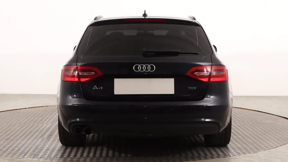 Audi A4 -