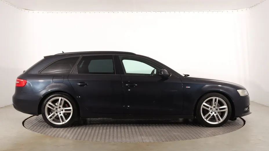 Audi A4 -