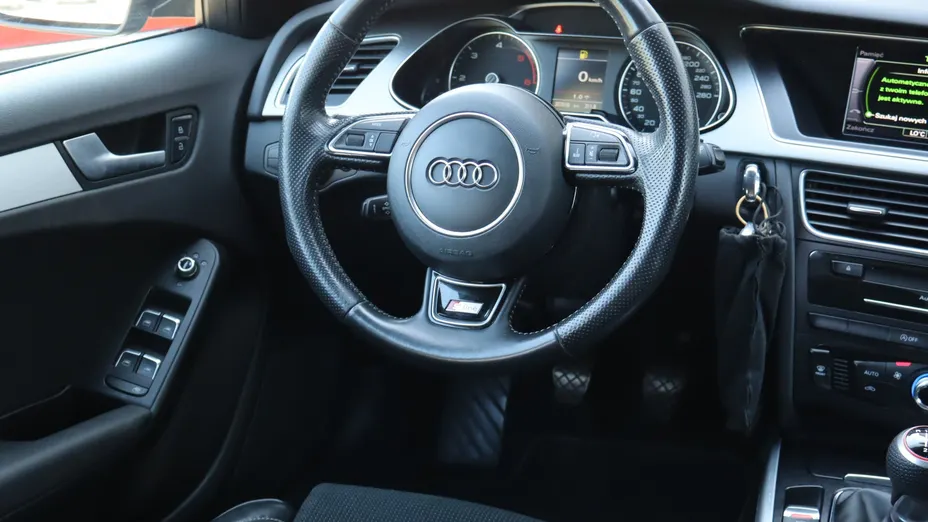 Audi A4 -