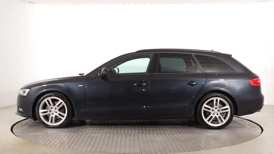 Audi A4 -